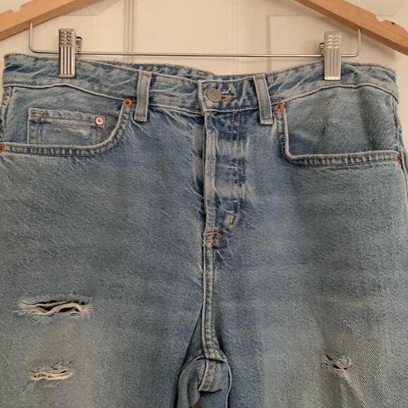 Distressed Boyfriend Jean - Picture 2 of 10